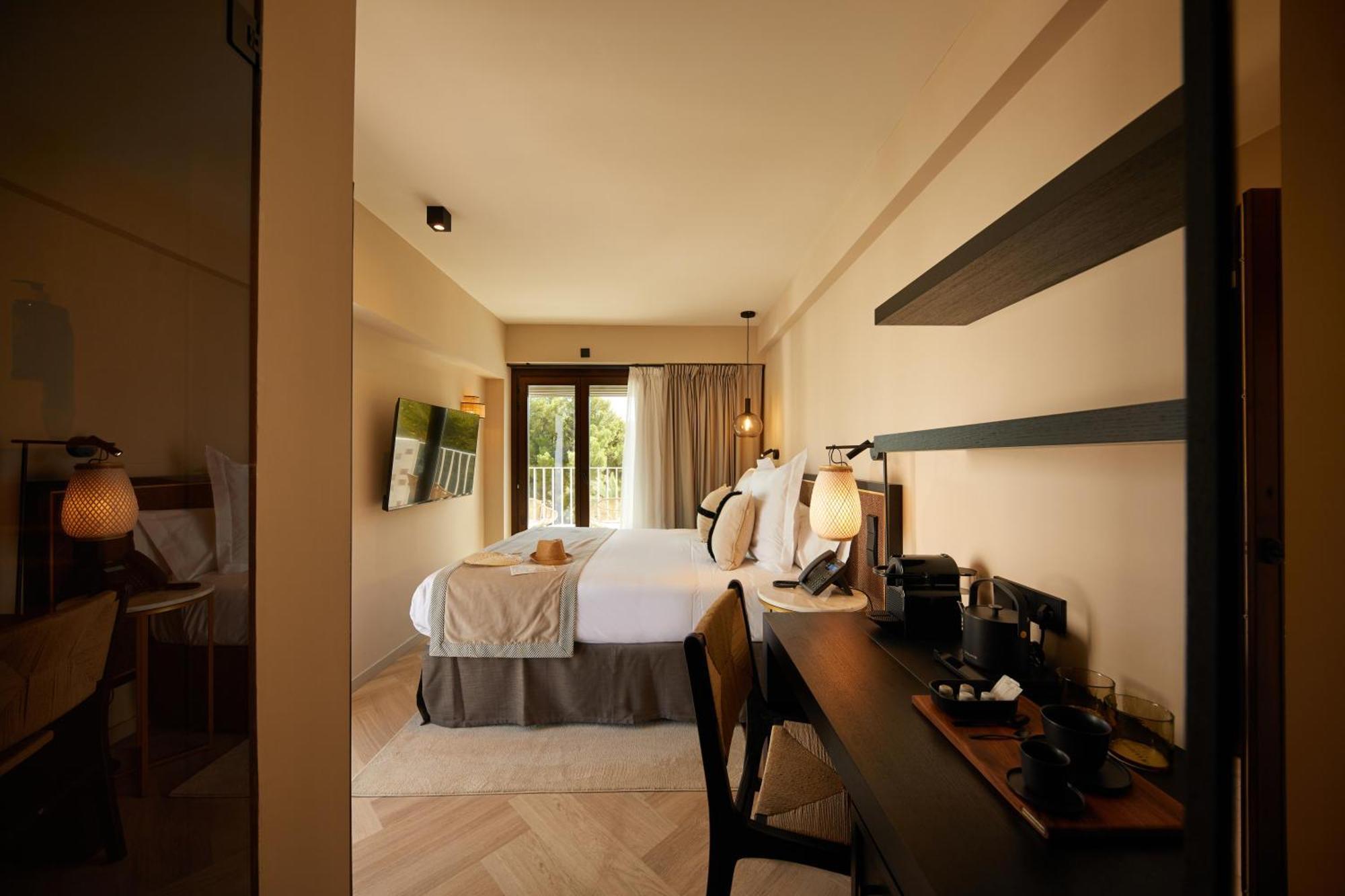 Double Room with Balcony,1602460146:JPEG